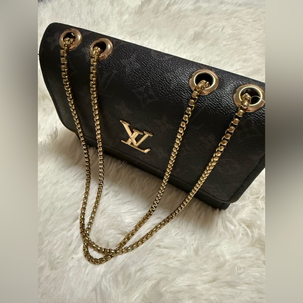 Monogram Fashion Shoulder Bag LV Style